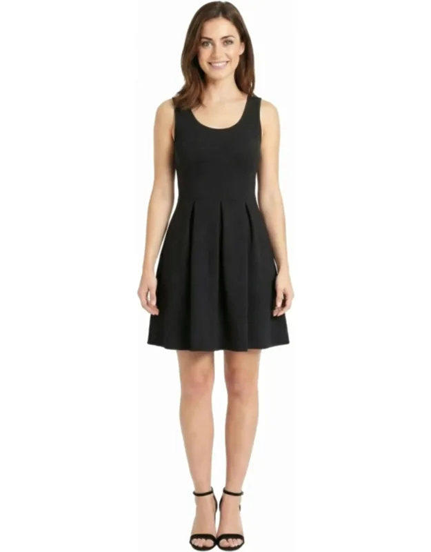 24seven Comfort Apparel Petite Scoop Neck Sleeveless Fit N Flare Dress With Functional Side Pockets