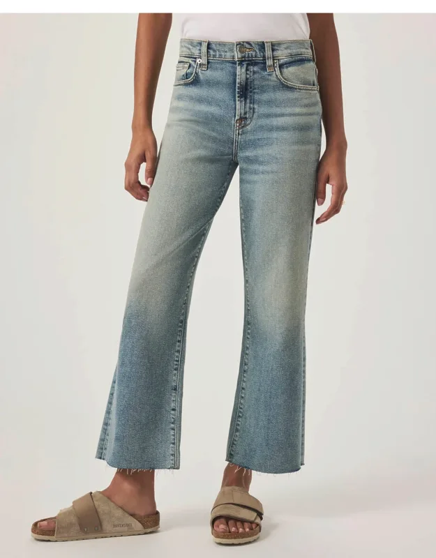 Light Wash Cropped Wide Leg Raw Hem Jeans