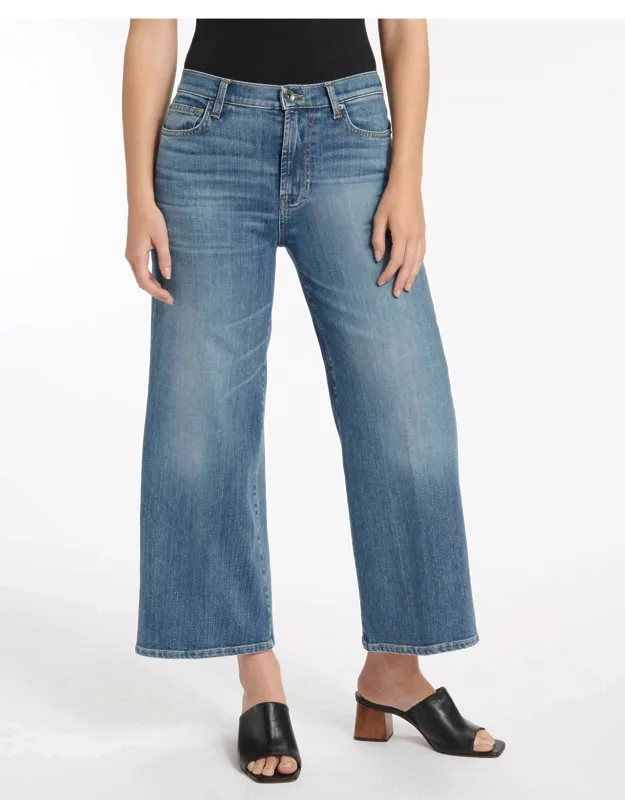 High Waist Slim Kick Jeans