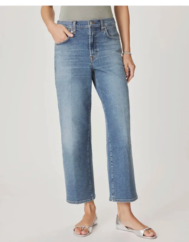 Straight Ankle Jeans