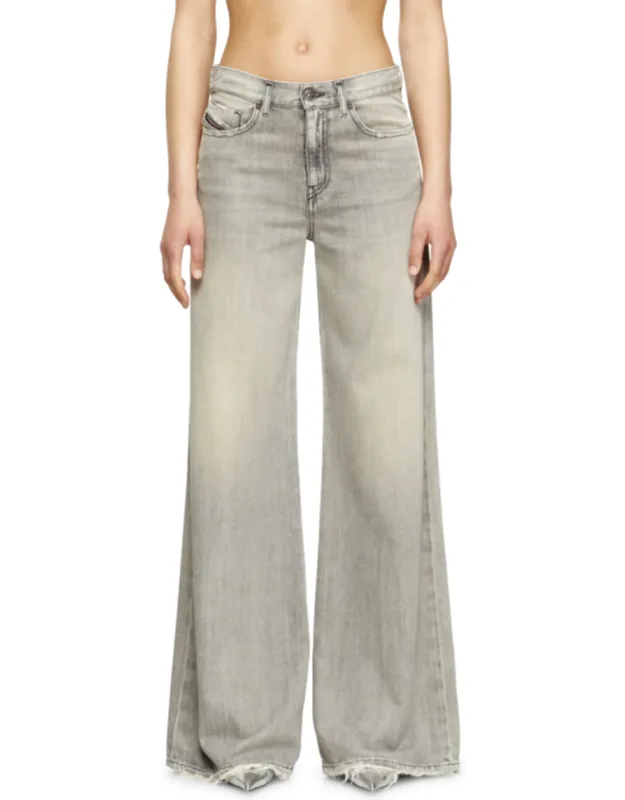 Flare Jeans