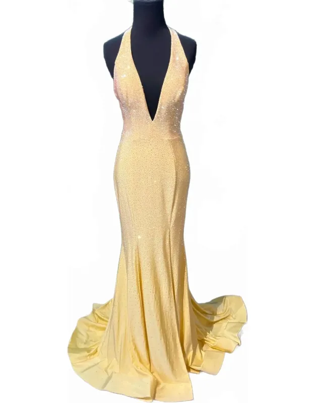 _maxi Dress With Fitted Lace Design And Off-the-shoulder Neckline_