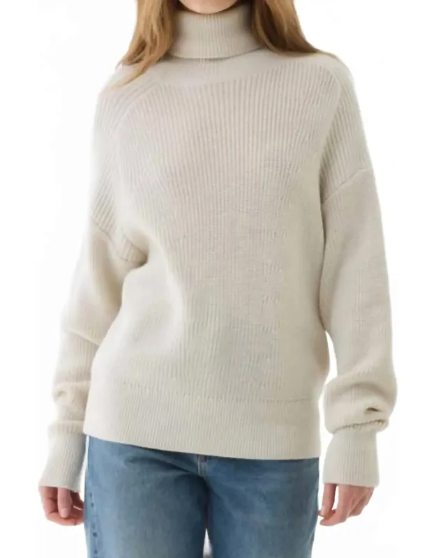 Merino Rib Semi Relaxed Long Sleeve Turtleneck Sweater