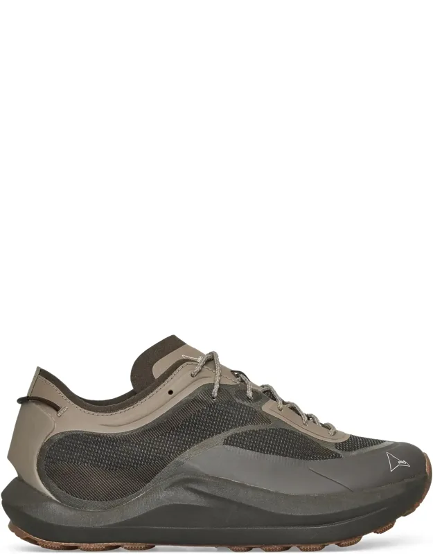 Sella Sneakers