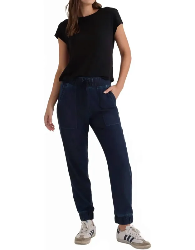 Pocket Joggers In Midnight Rinse Wash