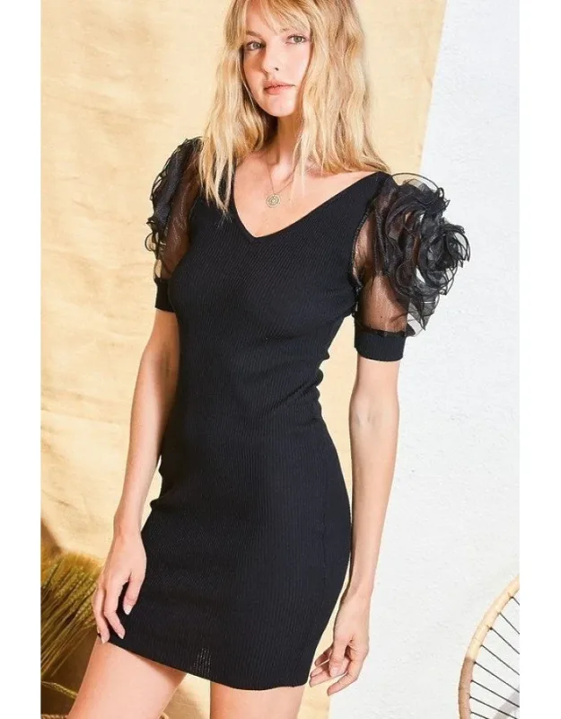 V Neck Contrast Flower Lace Bubble Sleeve Midi Bodycon Dress