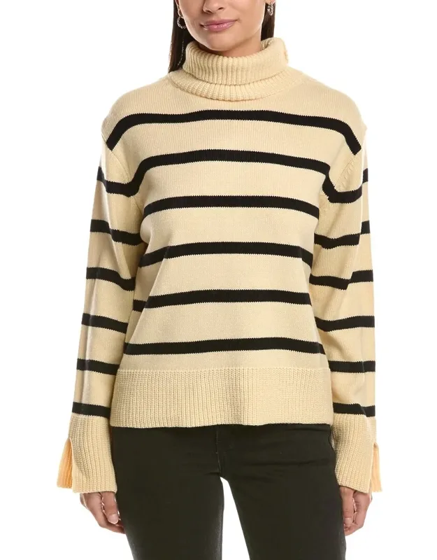Stripe Pattern Turtleneck Sweater