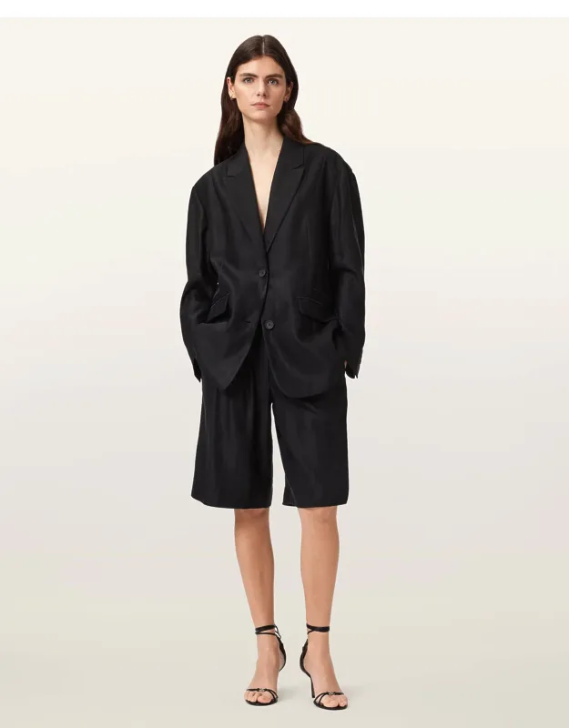 Relaxed Fit Pleated Shorts