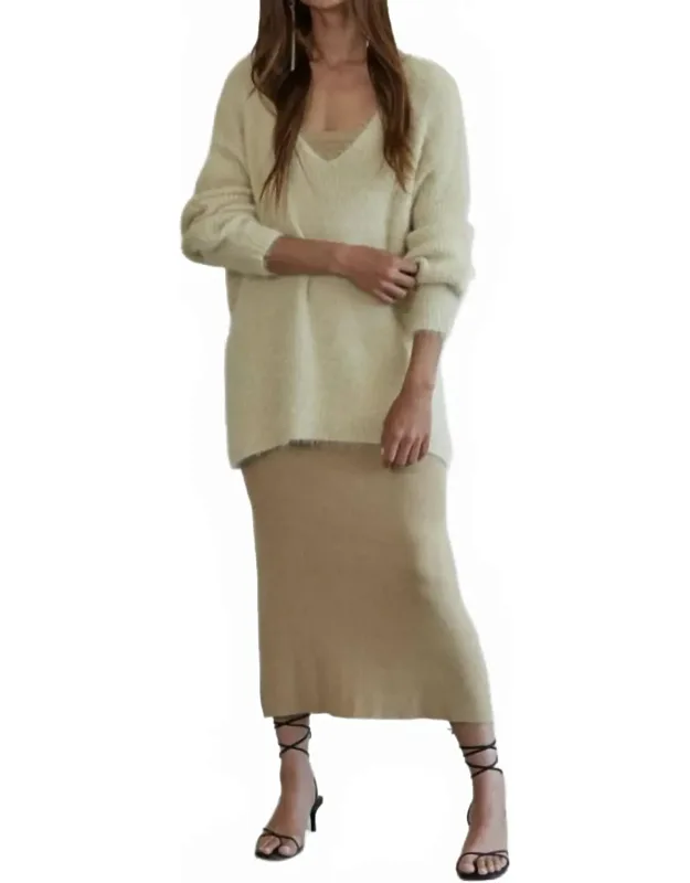 Justine V-neck Pullover