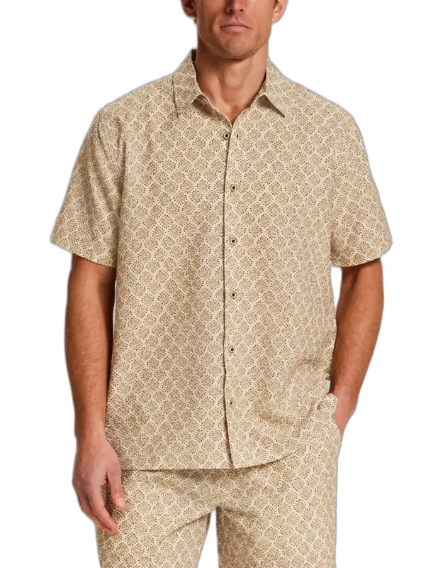 Vintage Traditional Fit Medallion Seersucker Short Sleeve Shirt