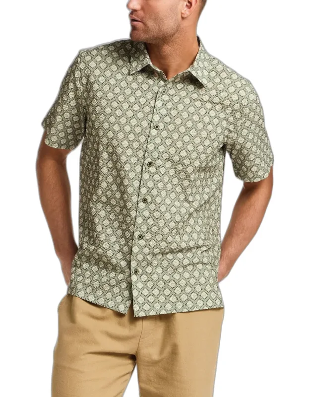 Vintage Traditional Fit Medallion Seersucker Short Sleeve Shirt