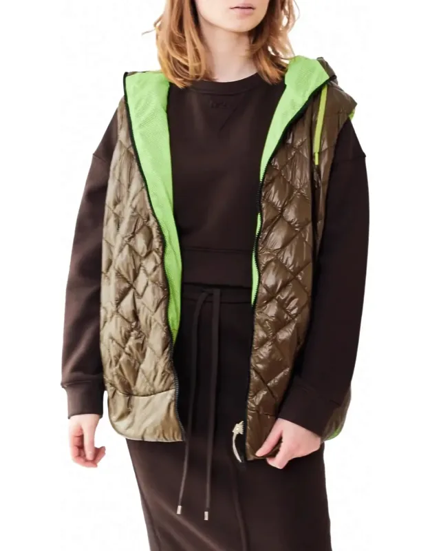 Mesh Lined Quilted Hoodie Vest