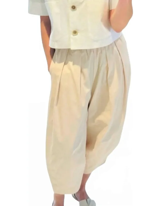 Lightweight Cropped Trousers