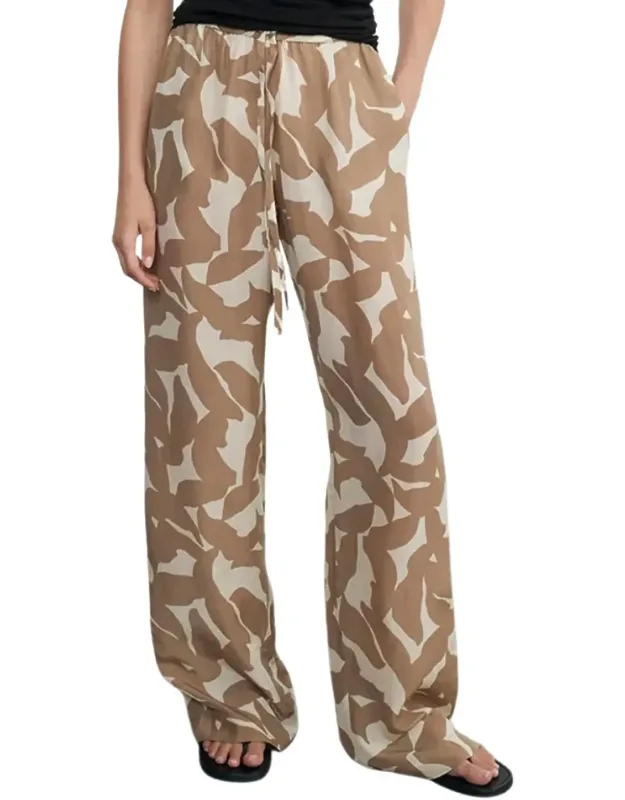 Resort Pants In Floral Camo