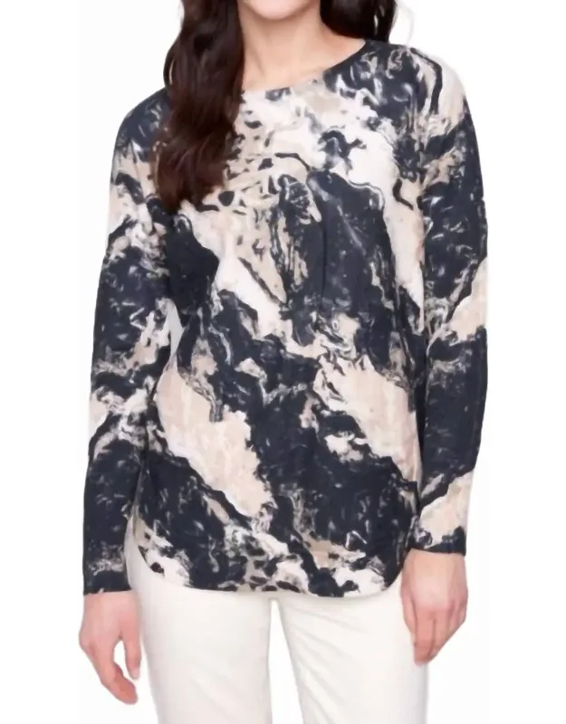 Printed Rounded Hem Sweater
