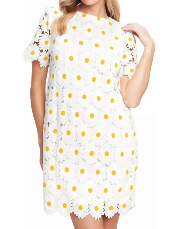 Daisy Bliss Lace Mini Dress