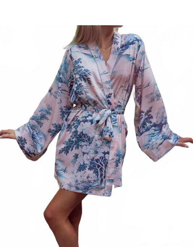 Short Robe With Side Seam Pockets