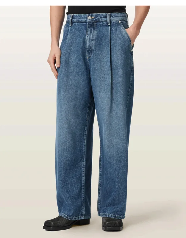 Pleated Wide Leg Jeans