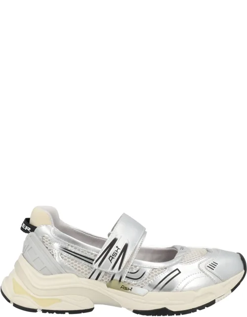 Sneaker "rolls"