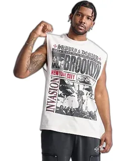 Tabloid Graphic Sleeveless T-shirt