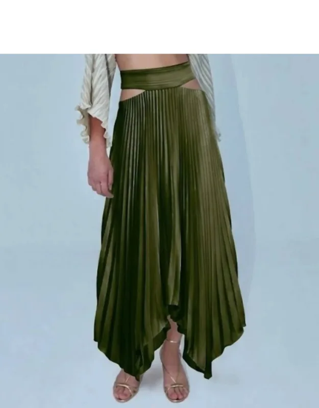 Pleated Skirt