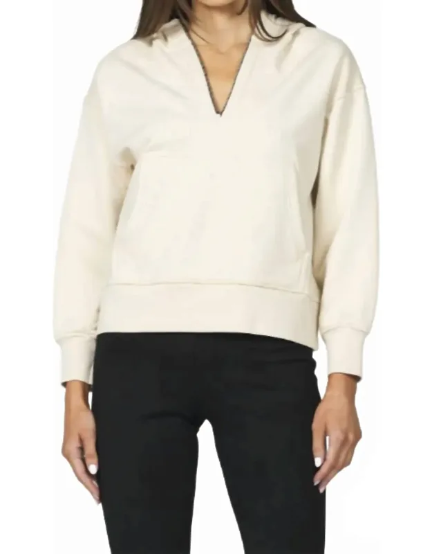 Saphira Pullover Hoodie