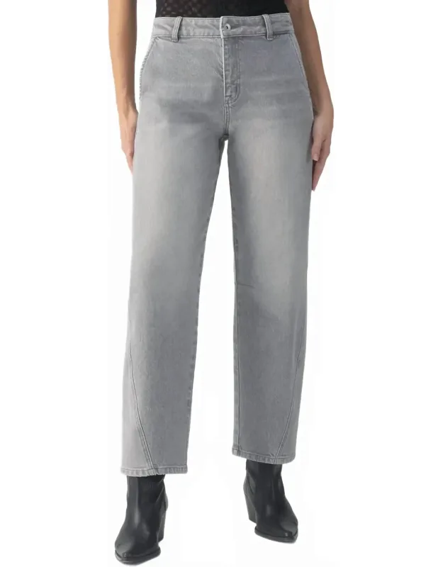 Twisted Seam Barrel Jeans