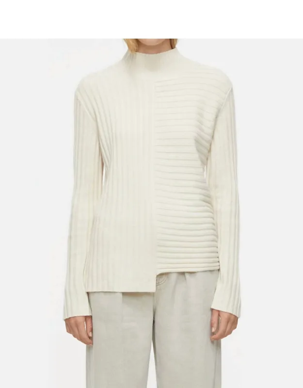 Turtleneck Pullover