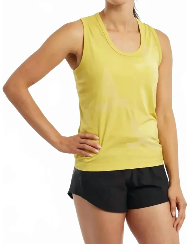 Sleeveless Altitude Tank Top