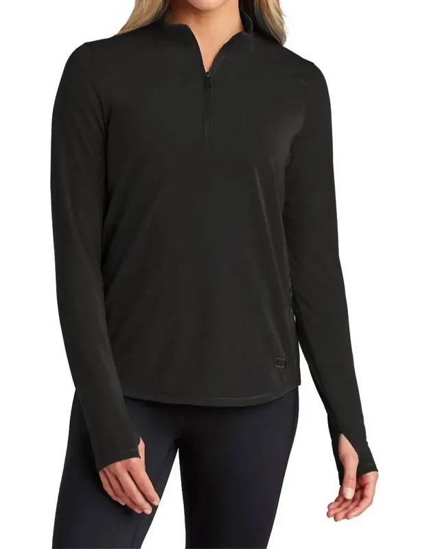 Motion Zip Top