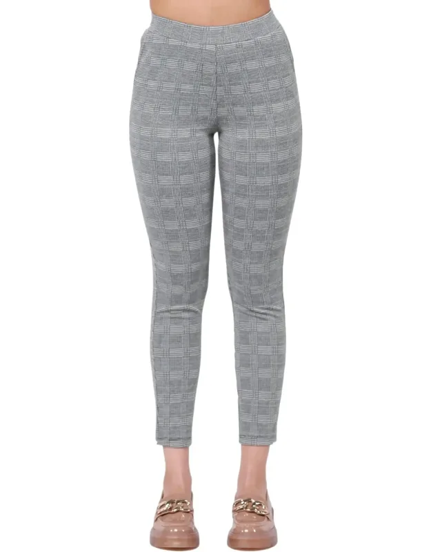 Pull On Knit Trousers In Plaid Perfect