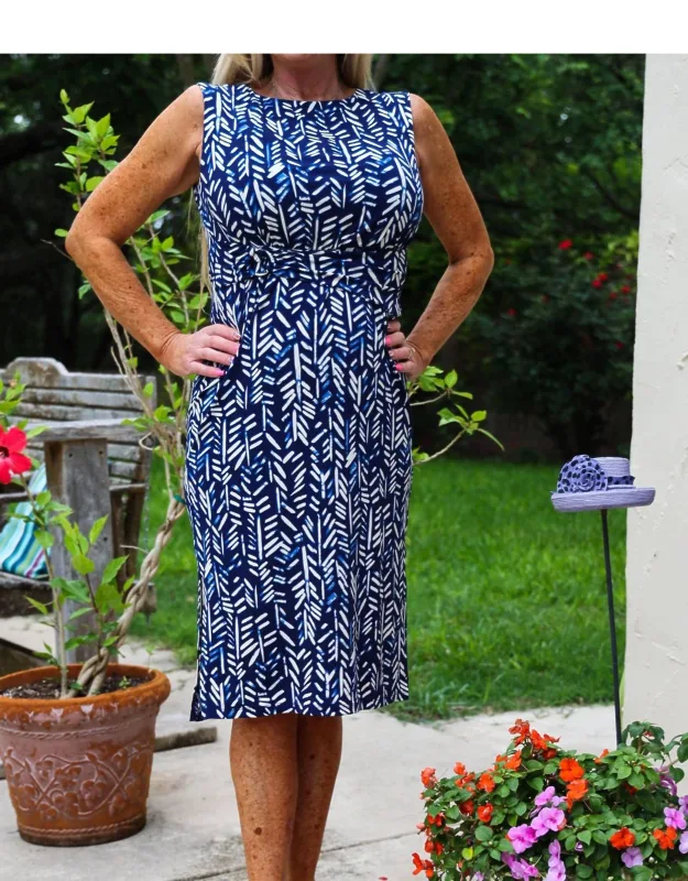 Delicate Leaves Sleeveless Crew Neck Belted Sheath Dress