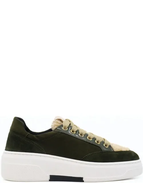 Viola Sneakers