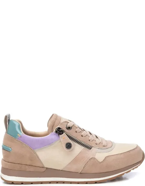 Adjustable Lace Sneakers