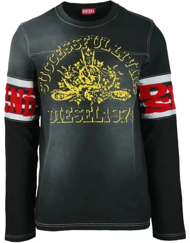 Long-sleeve T-shirt