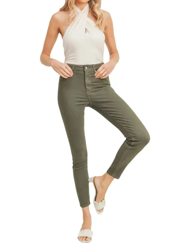 Modern Skinny Jeans