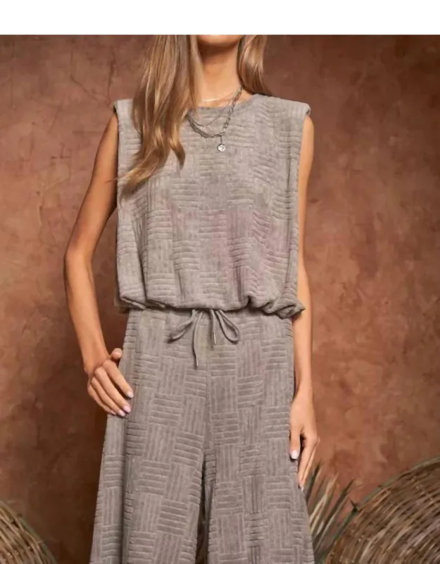Velvet Textured Sleeveless Round Neck Top