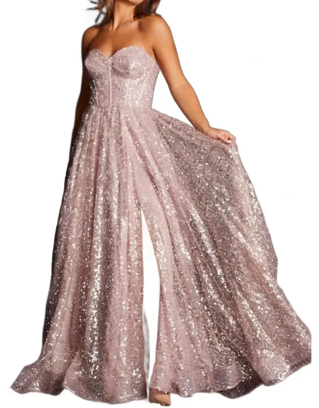 Fit And Flare Sweetheart Neckline Dress