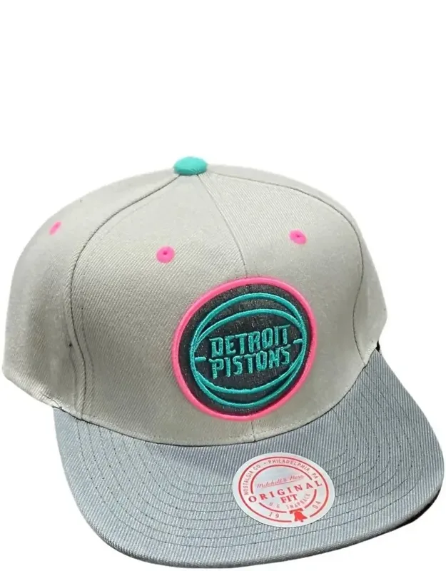 Nba Wolf Mag Pistons Snapback Cap