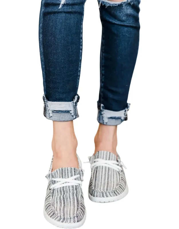 Chaska Sneakers