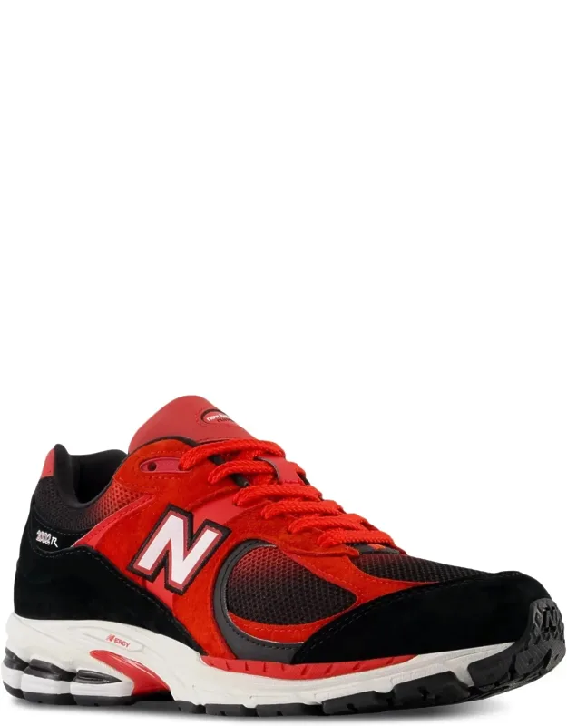 2002r Sneaker