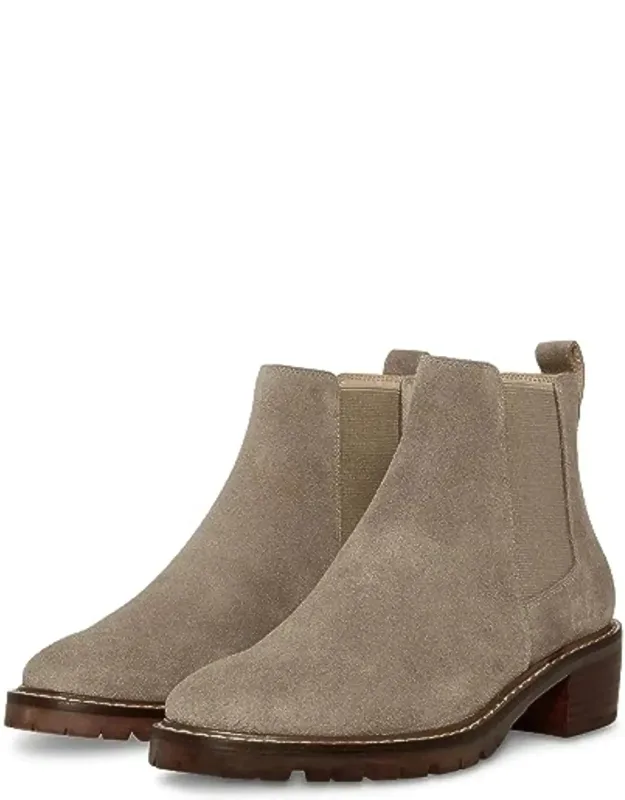 Dorothea Boots
