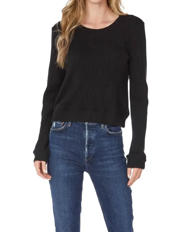 Crewneck Pullover Cable Knit