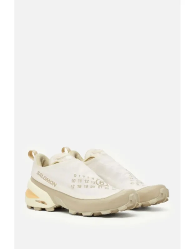 Cross Dust Sneakers
