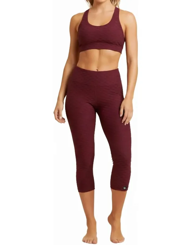 Basket Weave Jacquard Capri Leggings