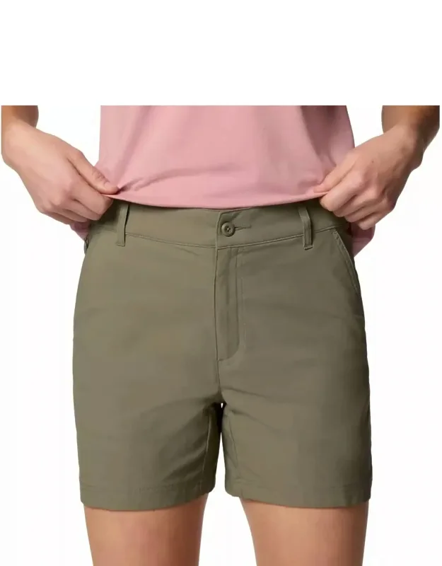 Leslie Falls Shorts