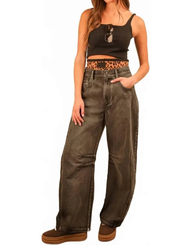 High-waisted Barrel Jeans