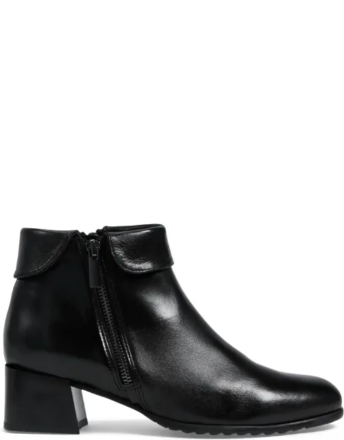 Sonia Boots