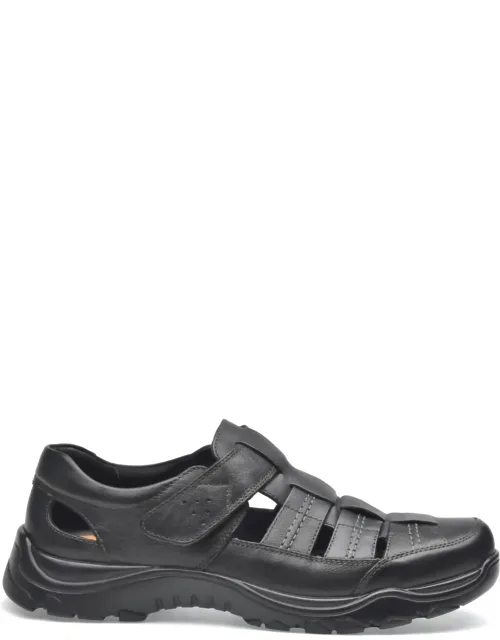 Closed Toe Leather Sandals