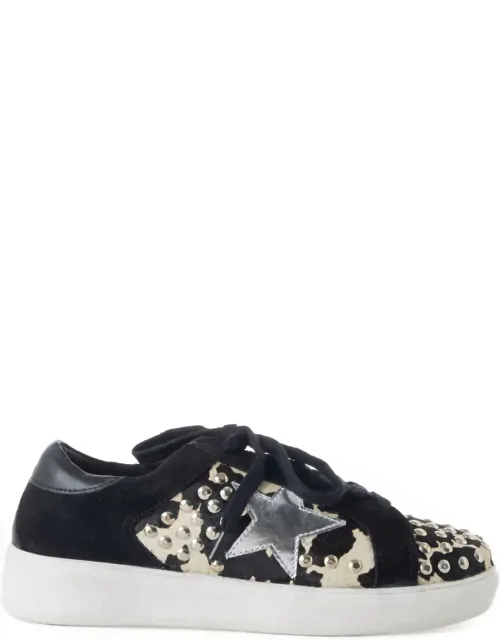 Giggle Sneakers